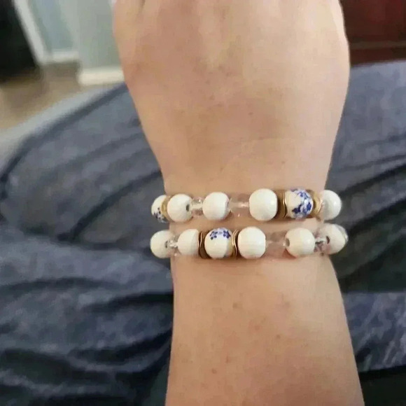 White and blue bead bracelets (3) stretchy - Picture 8 of 9